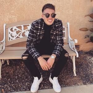 Meet your Posher, Drew